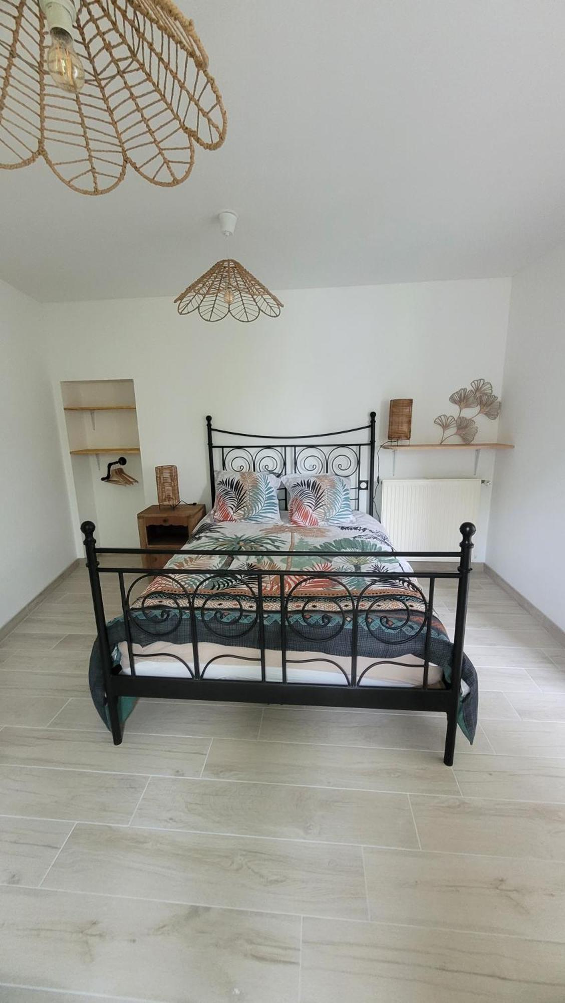 Le Truc En Plus, Accessibles Pmr, 45 M2 Mitoyen Dans Maison Avec Un Autre Appartement *