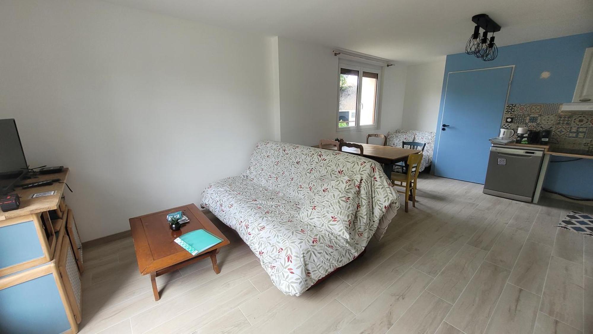 Appartement Le Truc En Plus, Accessibles Pmr, 45 M2 Mitoyen Dans Maison Avec Un Autre Guérard